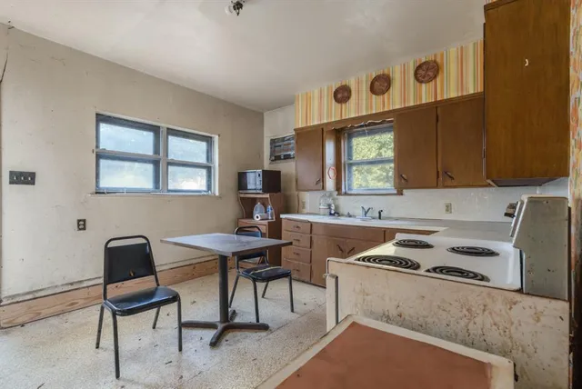 $139,900 | 1089 Highway 22, Whitney, TX 76692