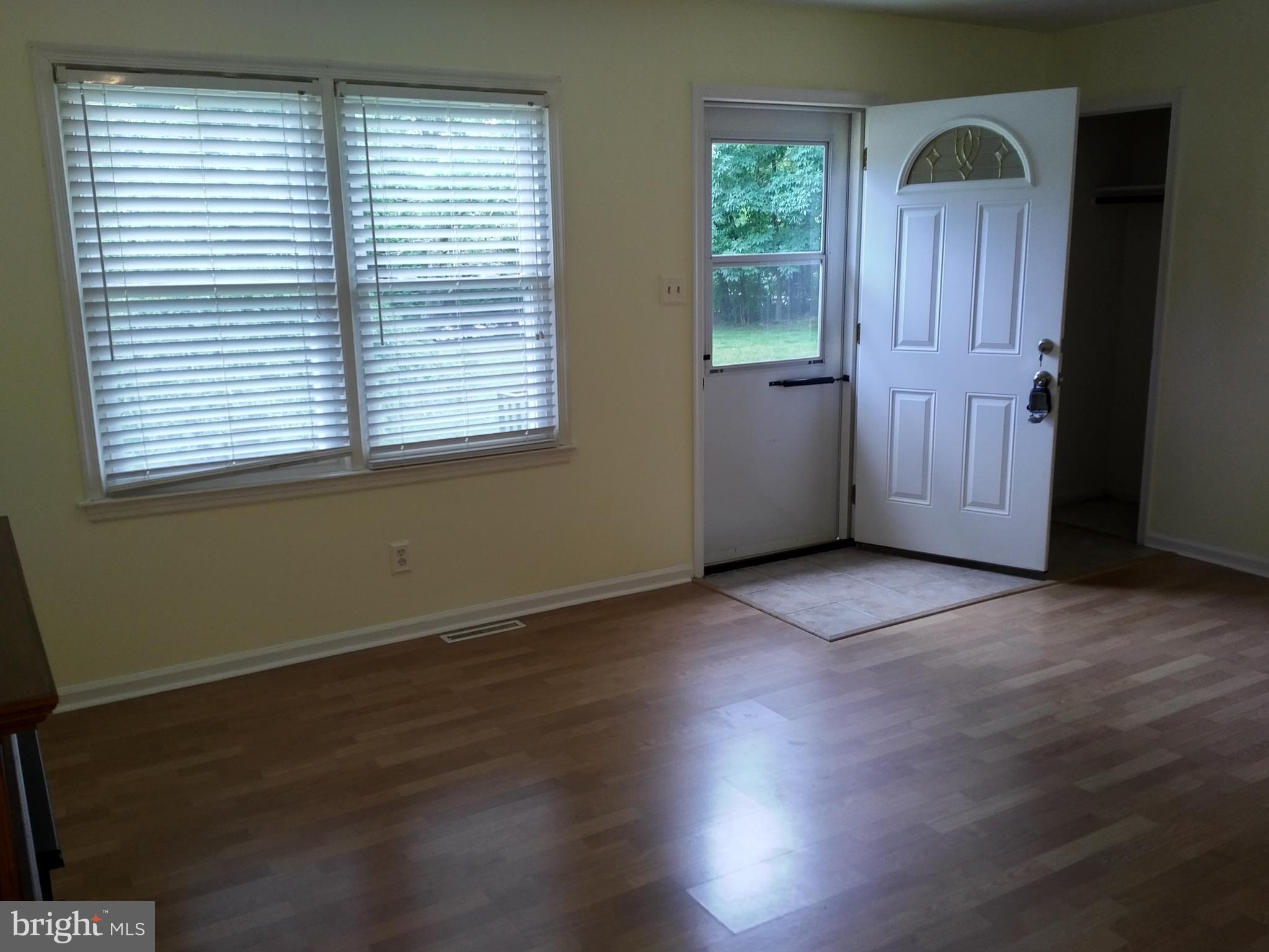 9632 Leavells Road Fredericksburg, VA 22407 - Photo 17 of 17 Living Room