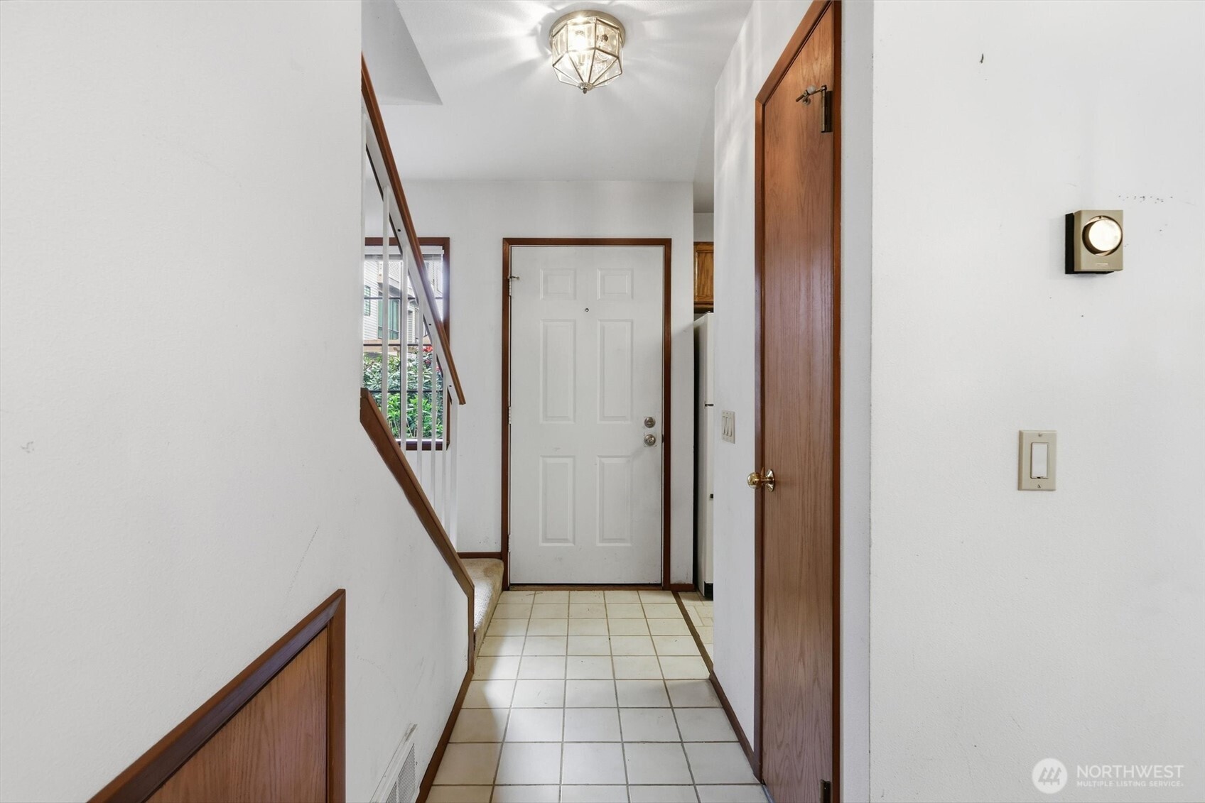 1572 Northeast 177th Street, Unit B10 Seattle, WA 98155 - Photo 11 of 27