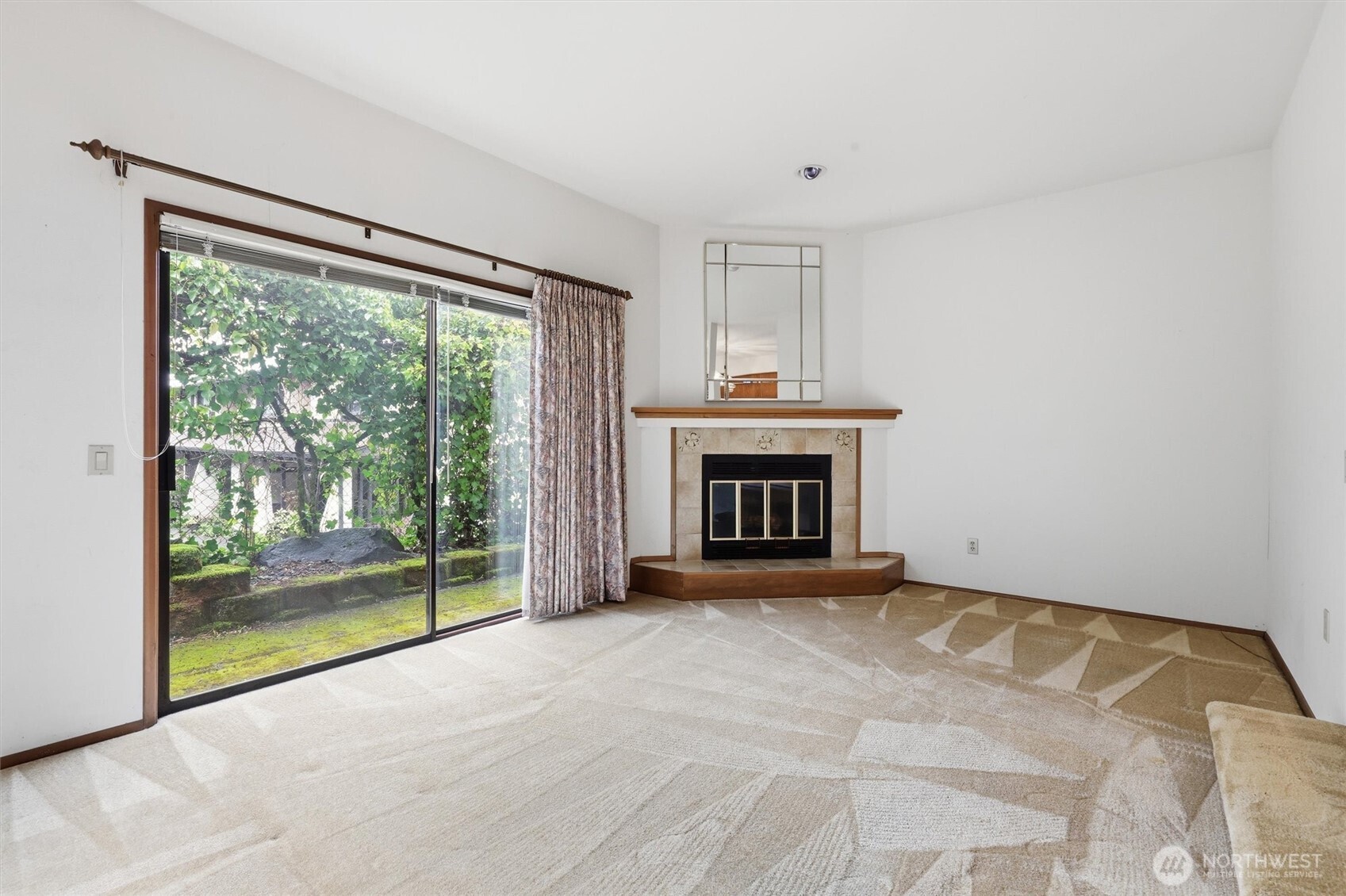 1572 Northeast 177th Street, Unit B10 Seattle, WA 98155 - Photo 13 of 27
