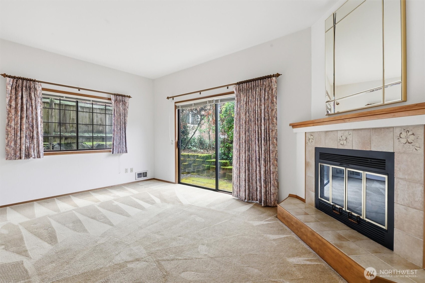 1572 Northeast 177th Street, Unit B10 Seattle, WA 98155 - Photo 15 of 27