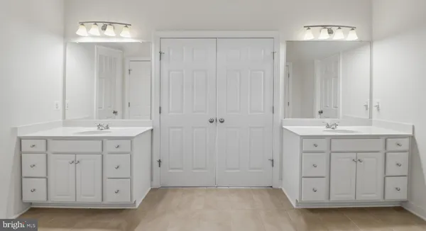 $1,367,000 | 42580 Deer Isle Drive, Chantilly, VA 20152