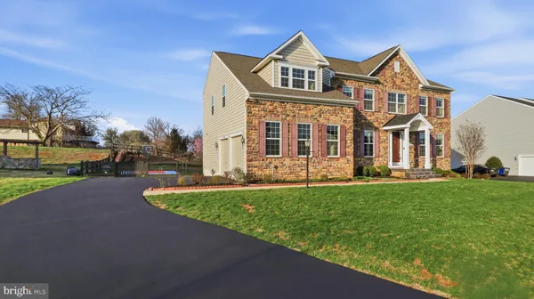 $1,367,000 | 42580 Deer Isle Drive, Chantilly, VA 20152