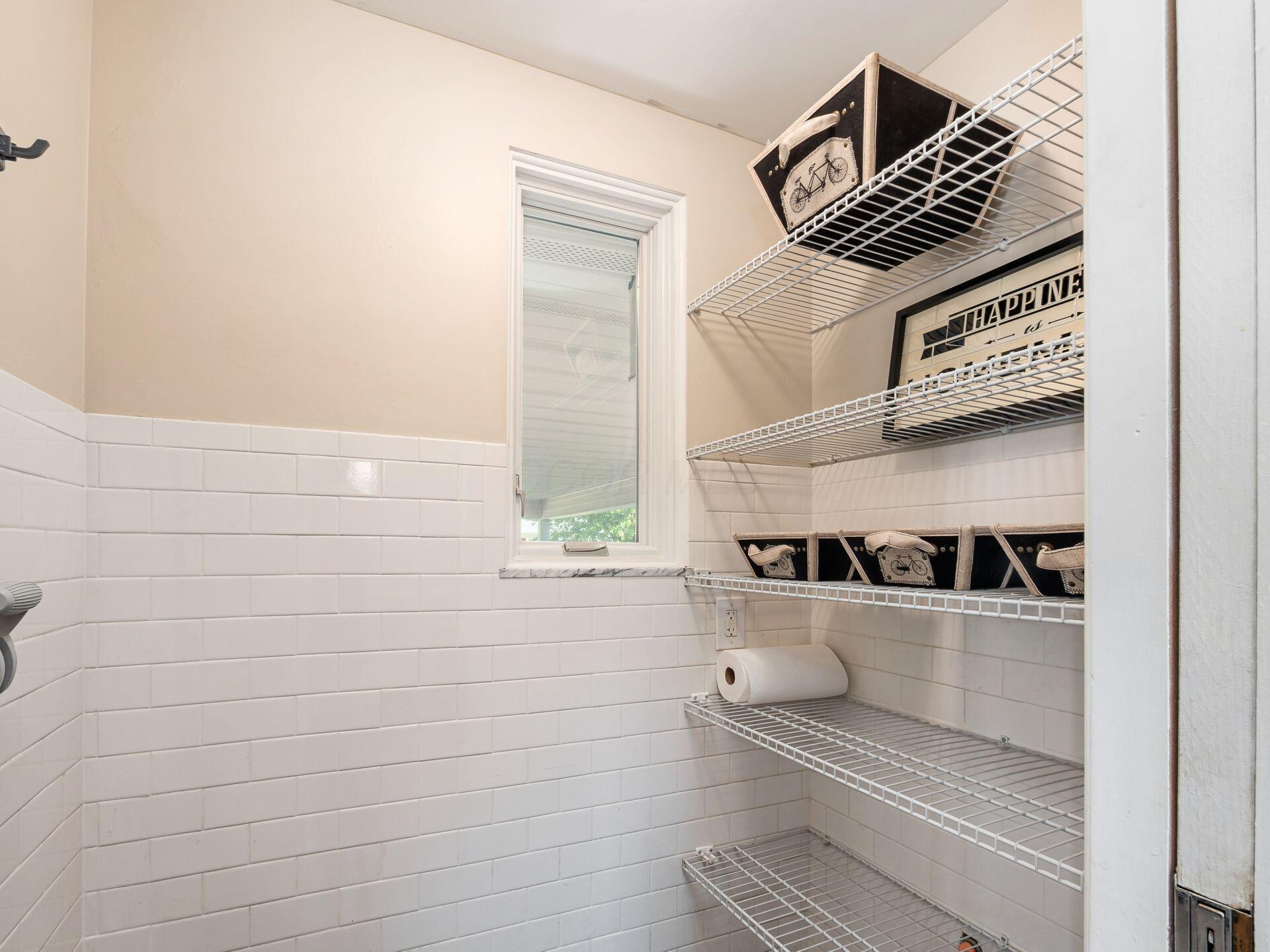 943 Timberman Road Columbus, OH 43212 - Photo 11 of 33 pantry