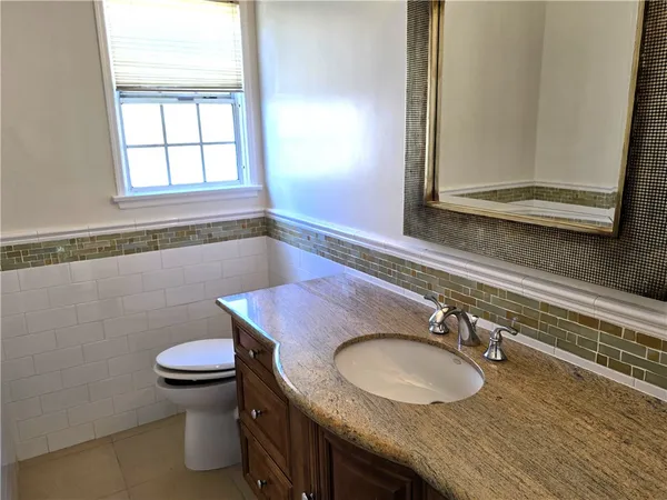 $5,900 | 17840 Tarzana Street, Encino, CA 91316