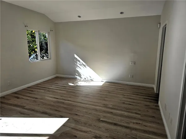 $5,900 | 17840 Tarzana Street, Encino, CA 91316