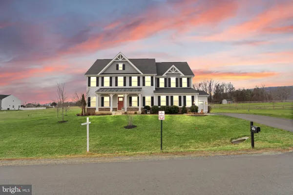 $1,145,000 | 38373 Coralberry Place, Lovettsville, VA 20180