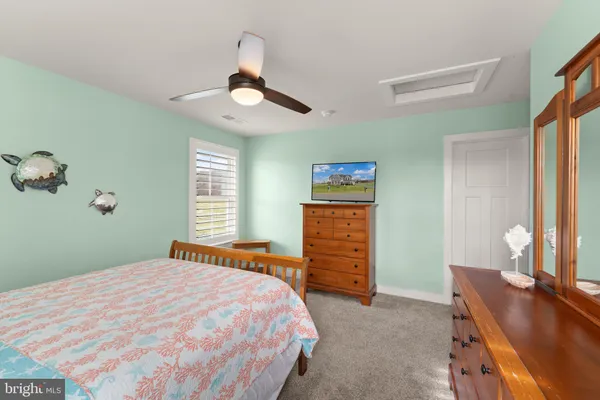 $1,145,000 | 38373 Coralberry Place, Lovettsville, VA 20180