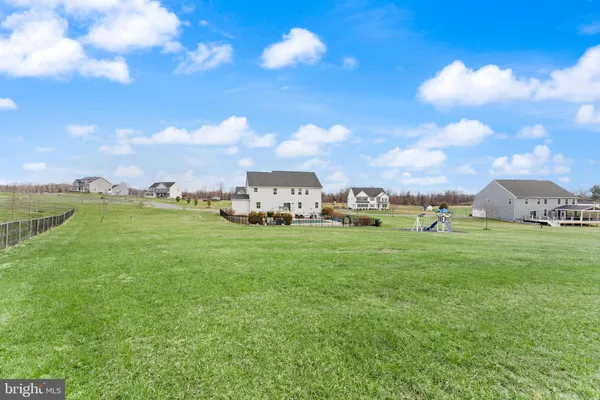 $1,145,000 | 38373 Coralberry Place, Lovettsville, VA 20180