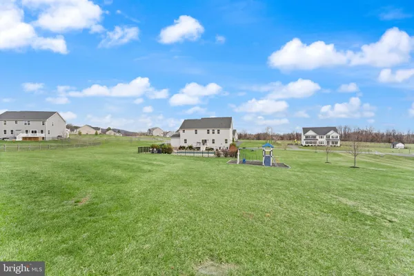 $1,145,000 | 38373 Coralberry Place, Lovettsville, VA 20180