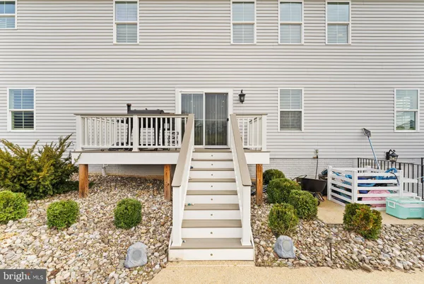 $1,145,000 | 38373 Coralberry Place, Lovettsville, VA 20180