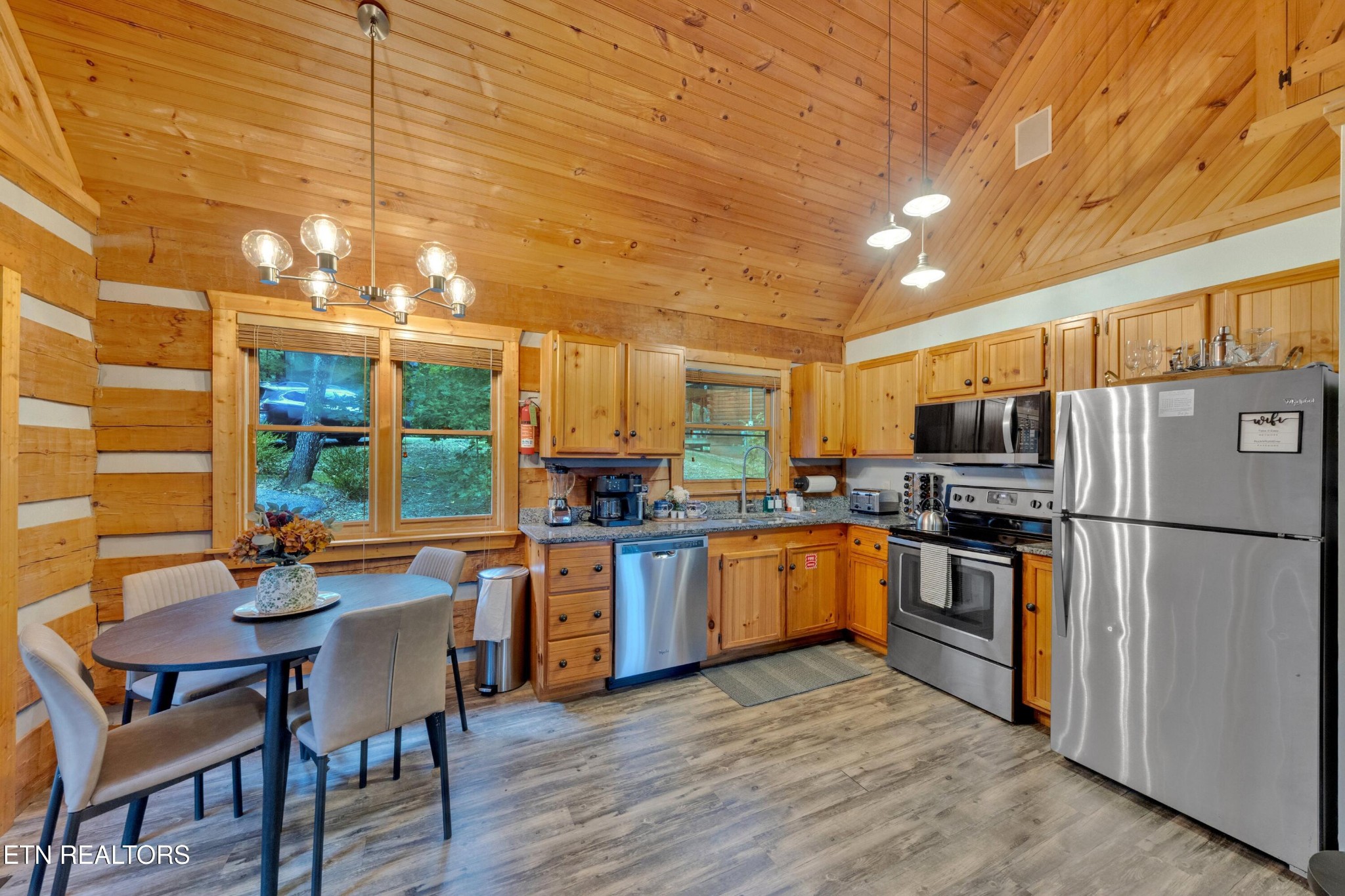 2224 Hidden Mountain Road Sevierville, TN 37876 - Photo 3 of 36 Gallery Image 3