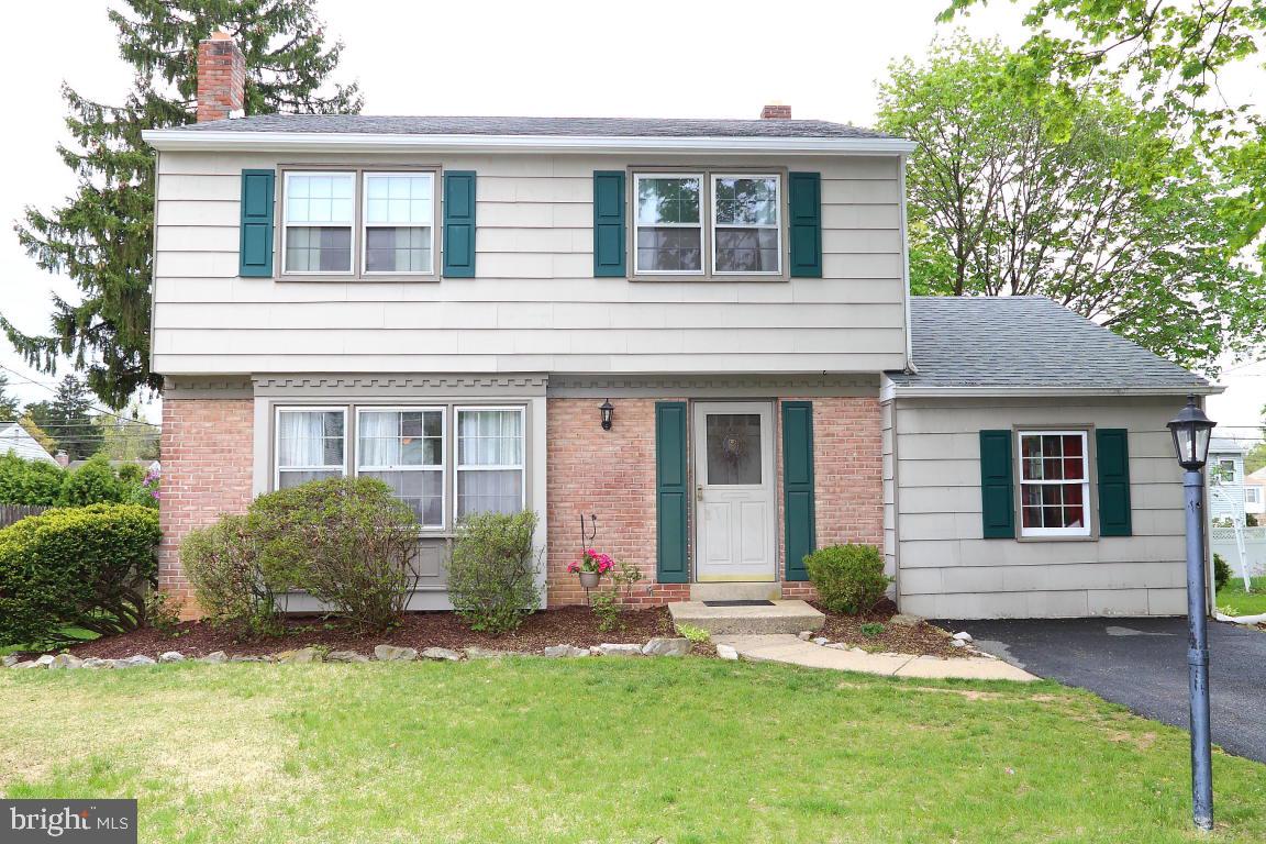 1632 Robert Road Lancaster, PA 17601 - Photo 1 of 13 Gallery Image 1