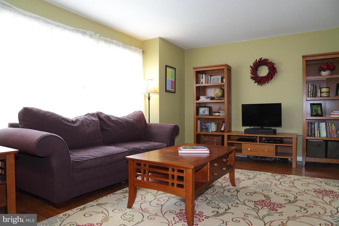 1632 Robert Road Lancaster, PA 17601 - Photo 2 of 13 Gallery Image 2