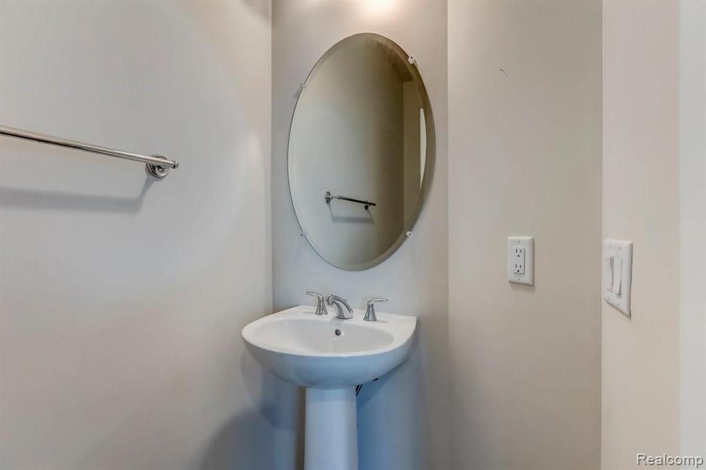 2841 Hardwick Road Ann Arbor, MI 48105 - Photo 17 of 43