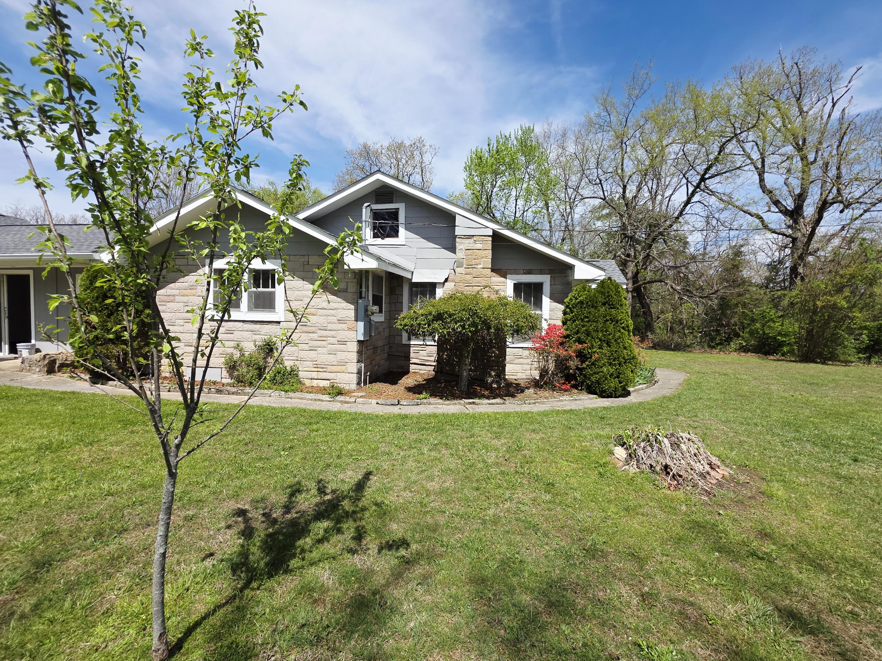 1503 Hollister Road Signal Mountain, TN 37377 - Photo 11 of 54 20260406_143720 II