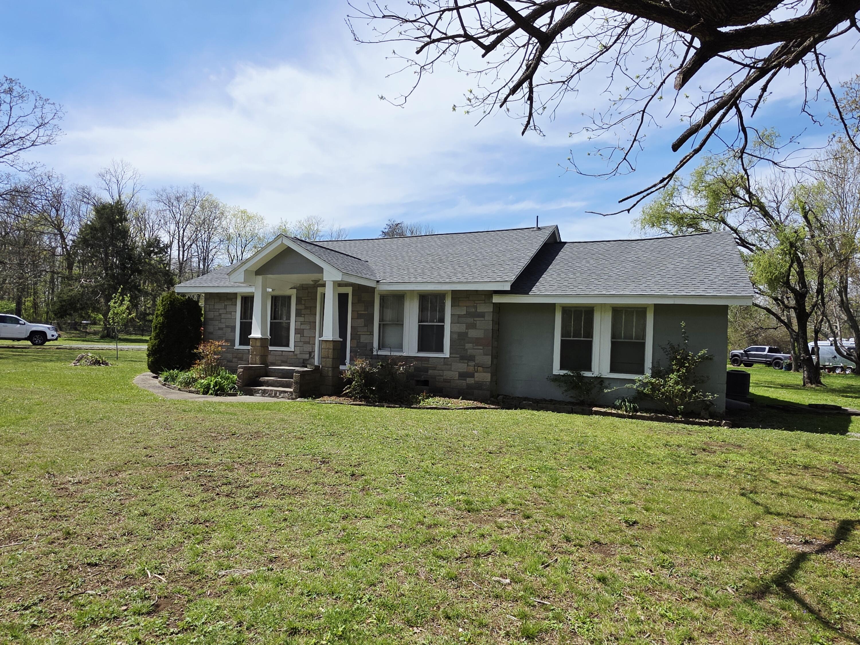 1503 Hollister Road Signal Mountain, TN 37377 - Photo 6 of 54 20260406_143053 II