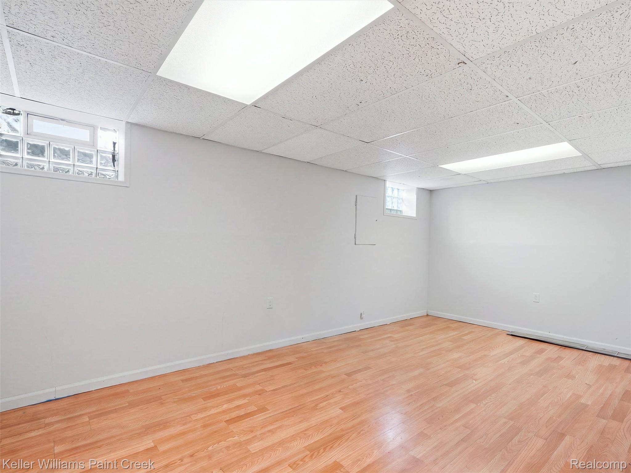1208 Lear Court Rochester, MI 48307 - Photo 21 of 28 28-DSC05103_reedit_9aa8bbe9.jpg