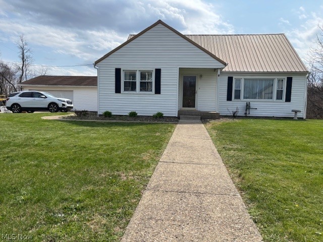 11146 Cadiz Road Cambridge, OH 43725 - Photo 1 of 28 Front view