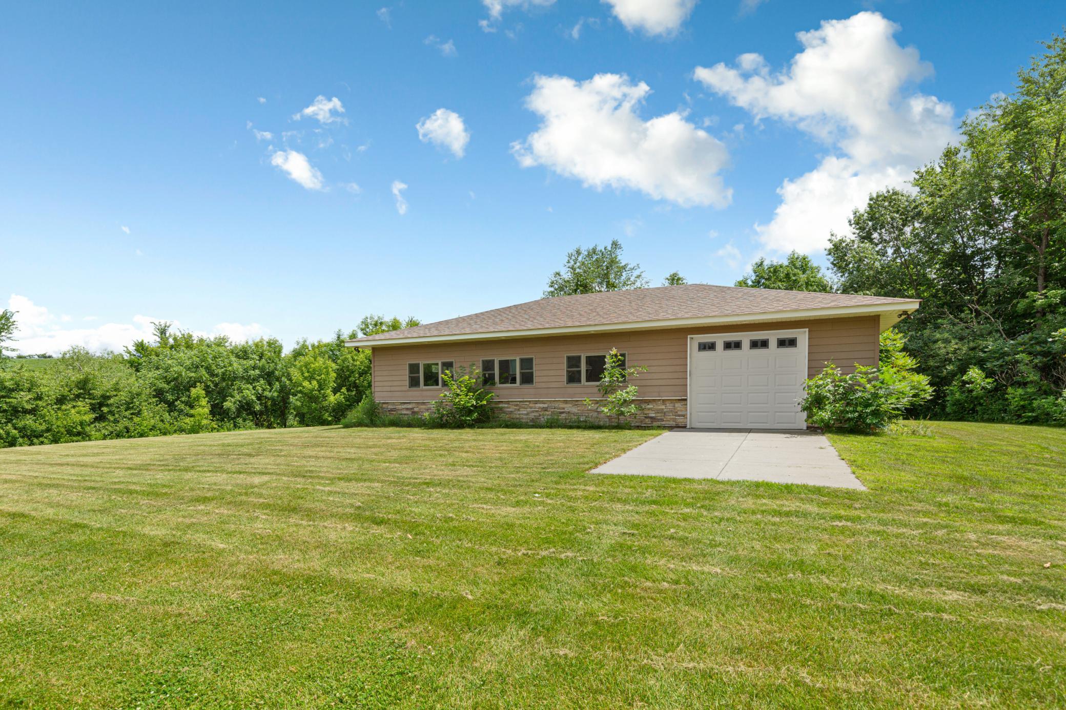 11205 Cir Lake Lane Faribault, MN 55021 - Photo 15 of 98