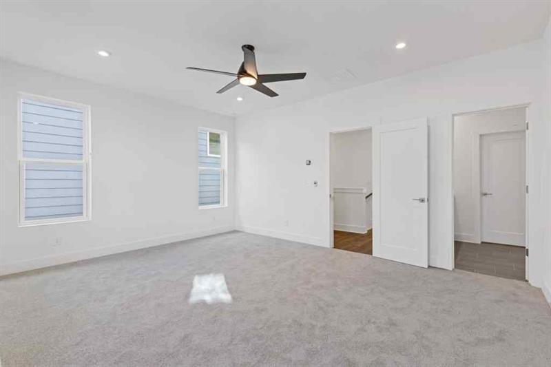489 Hammons Way Southeast Atlanta, GA 30315 - Photo 15 of 47 a view of empty room with ceiling fan