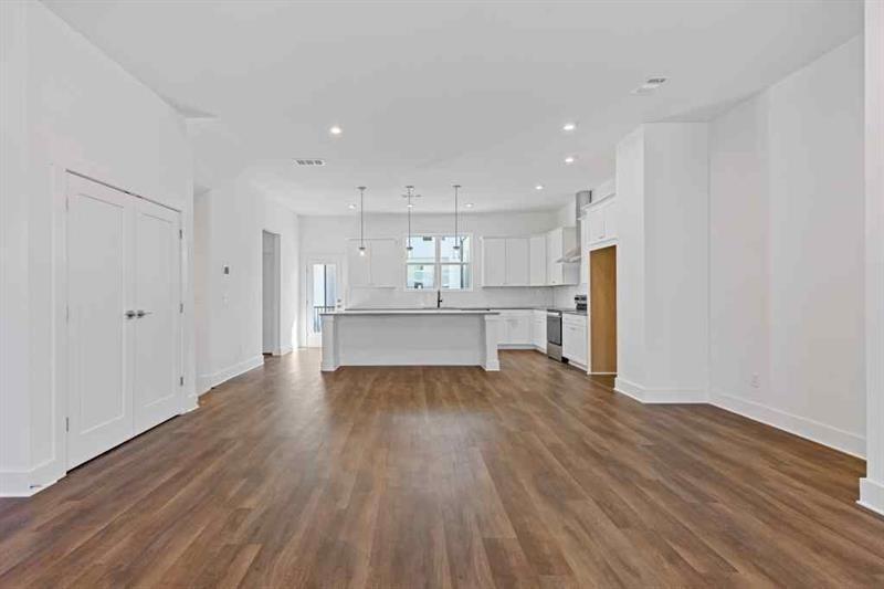 489 Hammons Way Southeast Atlanta, GA 30315 - Photo 6 of 47 a view of kitchen with wooden floor