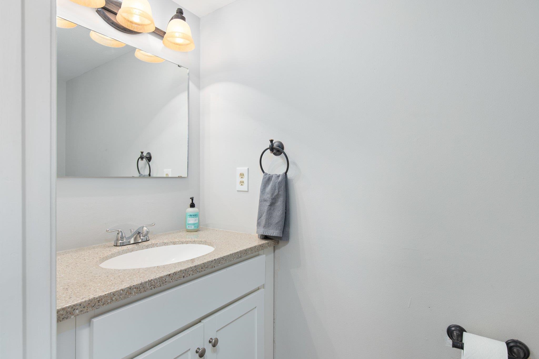 18 Tideview Drive Dover, NH 03820 - Photo 9 of 24