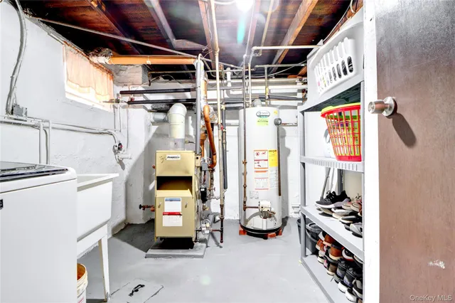 $890,000 | 65-10 80th Avenue | Glendale