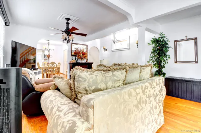 $890,000 | 65-10 80th Avenue | Glendale