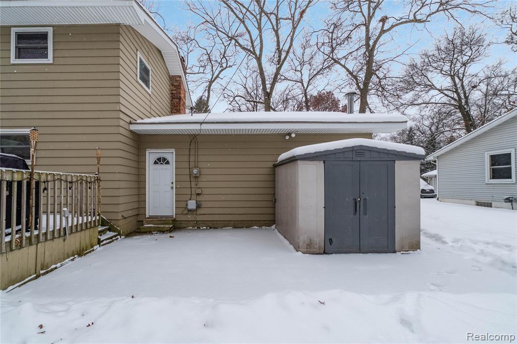 5050 Eagle Road White Lake, MI 48383 - Photo 37 of 39 Gallery Image 37