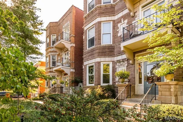 $2,200 | 4250 Lindell Boulevard, Unit A, St. Louis, MO 63108