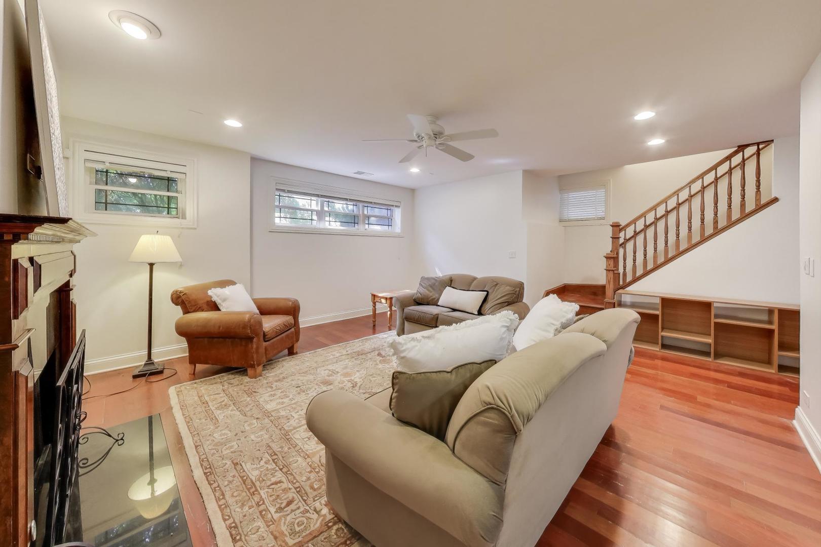 2150 West Addison Street, Unit 1 Chicago, IL 60618 - Photo 17 of 30 Gallery Image 17