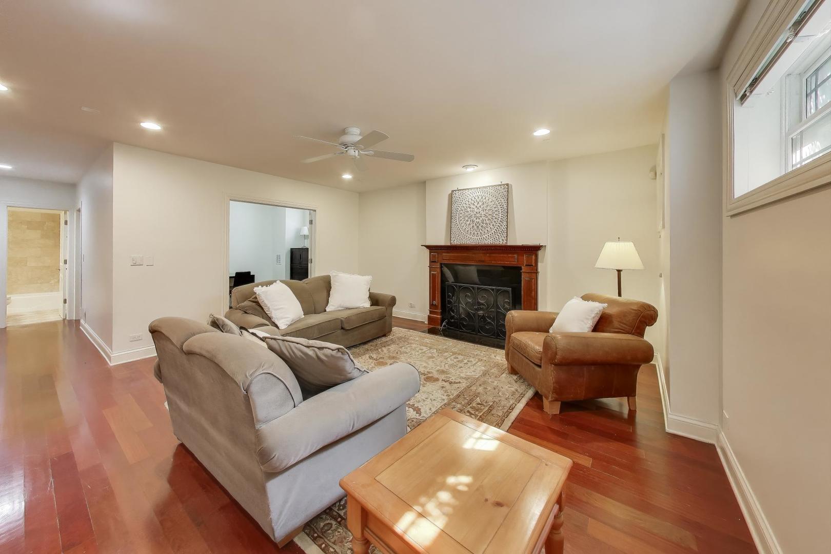 2150 West Addison Street, Unit 1 Chicago, IL 60618 - Photo 18 of 30 Gallery Image 18
