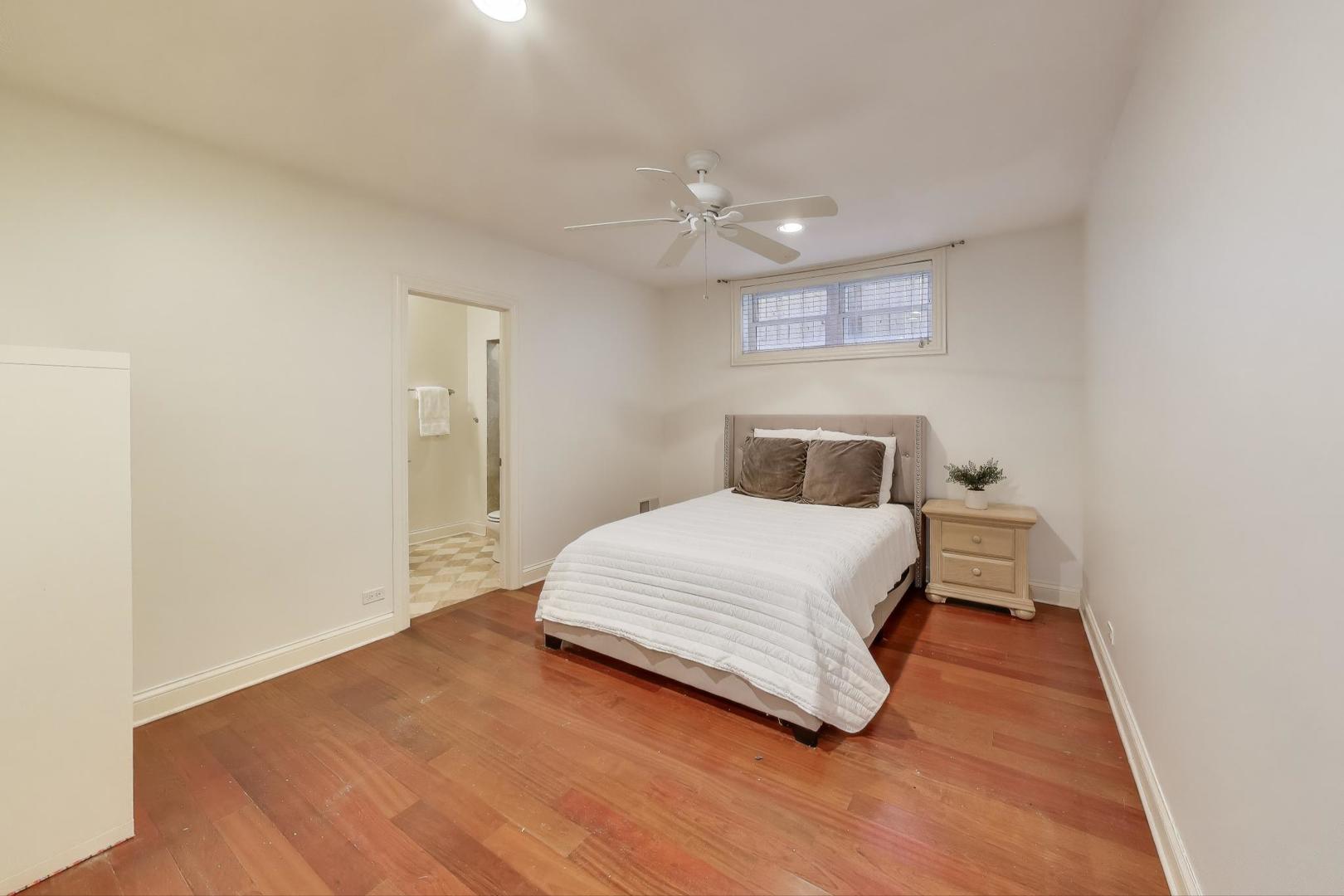2150 West Addison Street, Unit 1 Chicago, IL 60618 - Photo 20 of 30 Gallery Image 20