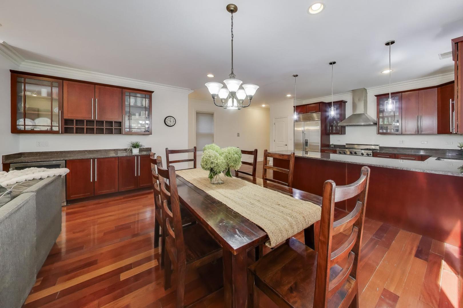 2150 West Addison Street, Unit 1 Chicago, IL 60618 - Photo 2 of 30 Gallery Image 2