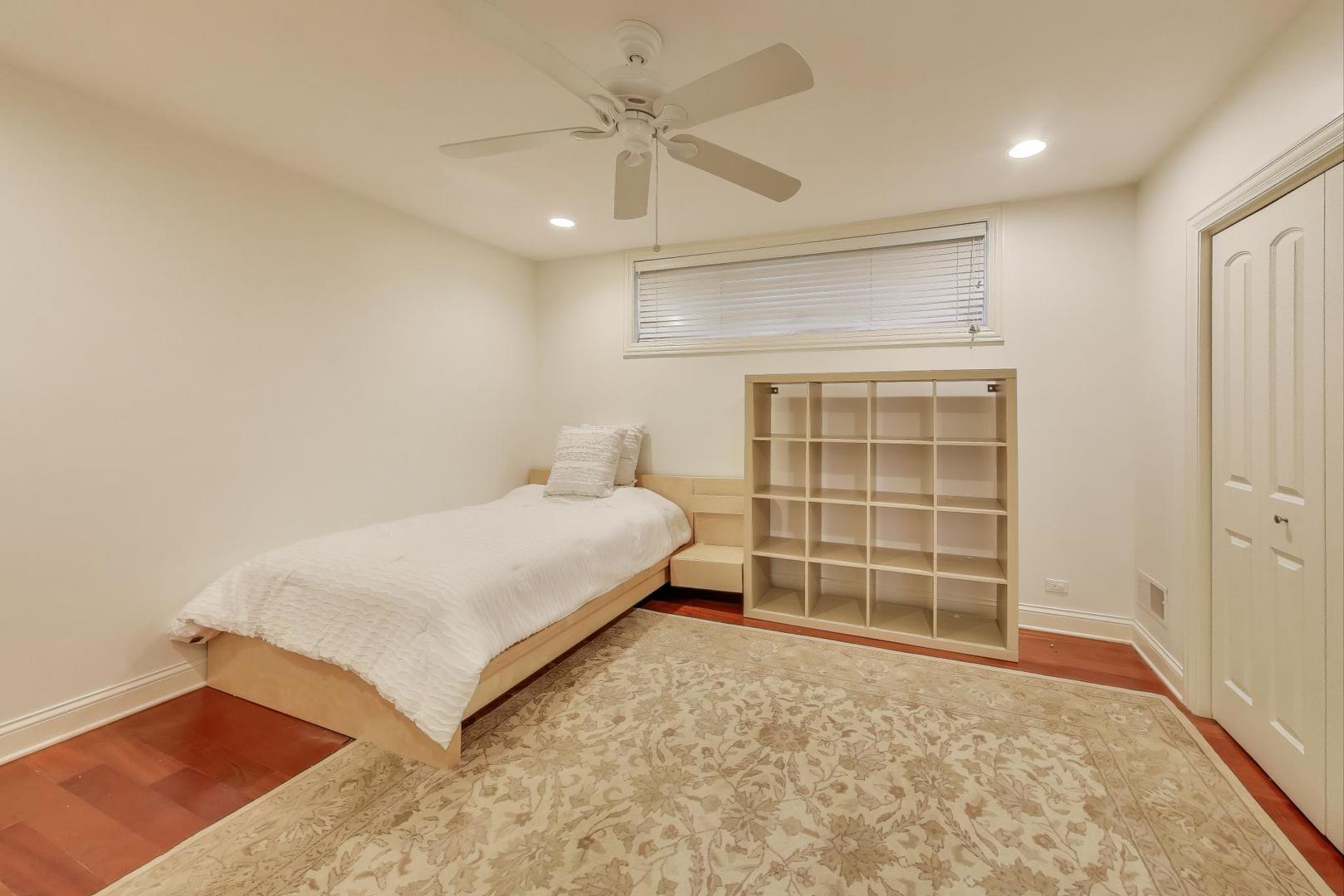 2150 West Addison Street, Unit 1 Chicago, IL 60618 - Photo 22 of 30 Gallery Image 22