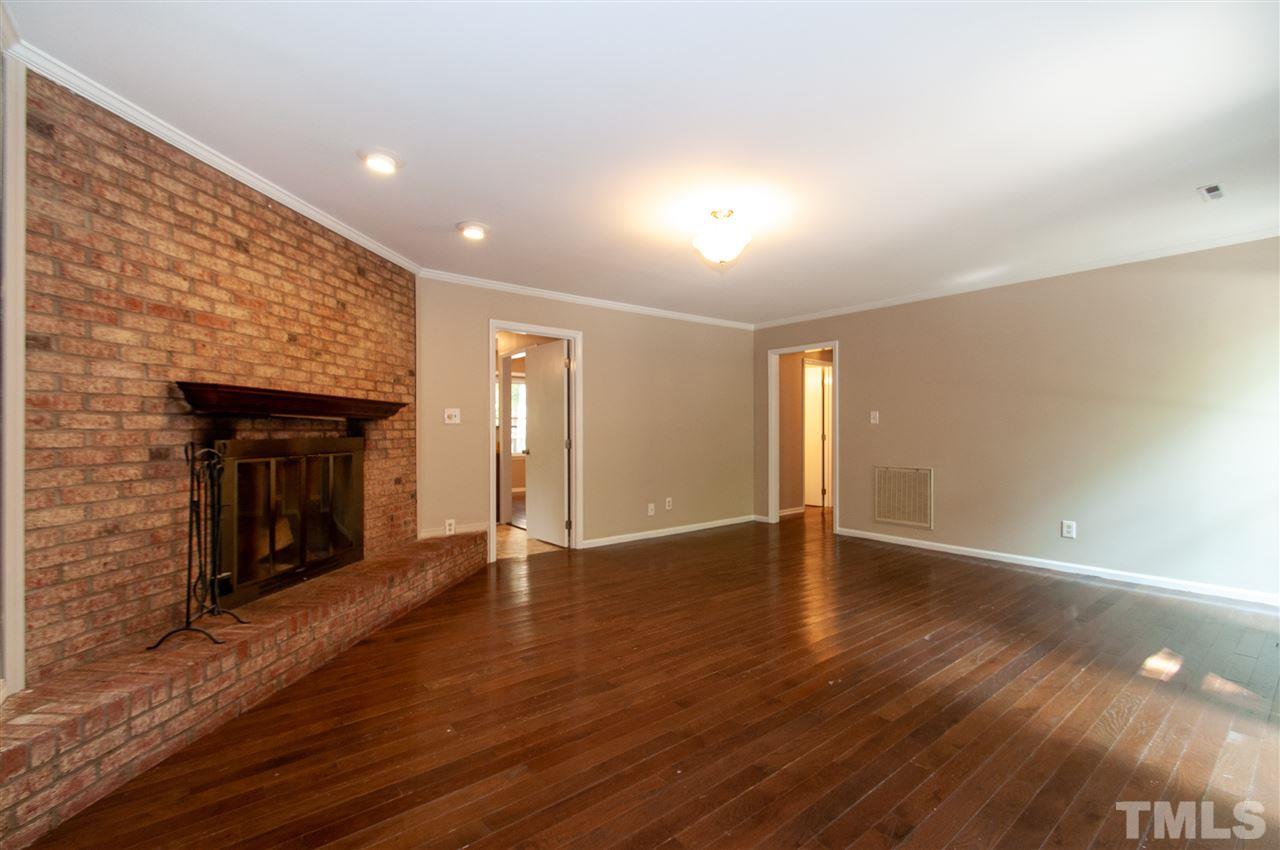 7401 Thorn Ridge Road Raleigh, NC 27613 - Photo 4 of 30