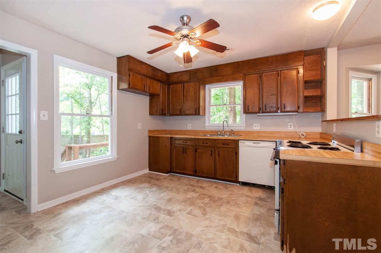 7401 Thorn Ridge Road Raleigh, NC 27613 - Photo 6 of 30