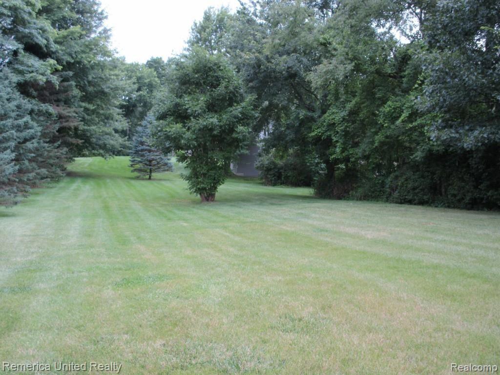 27465 Martindale Road New Hudson, MI 48165 - Photo 33 of 42 FOOTBALL GAME OR ICE RINK?