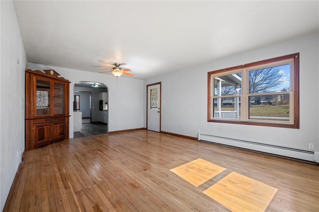 2459 Hillsville Road Edinburg, PA 16116 - Photo 11 of 32 Dining - Sitting Room