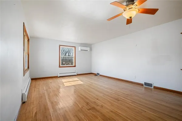 $280,000 | 2459 Hillsville Road, Edinburg, PA 16116