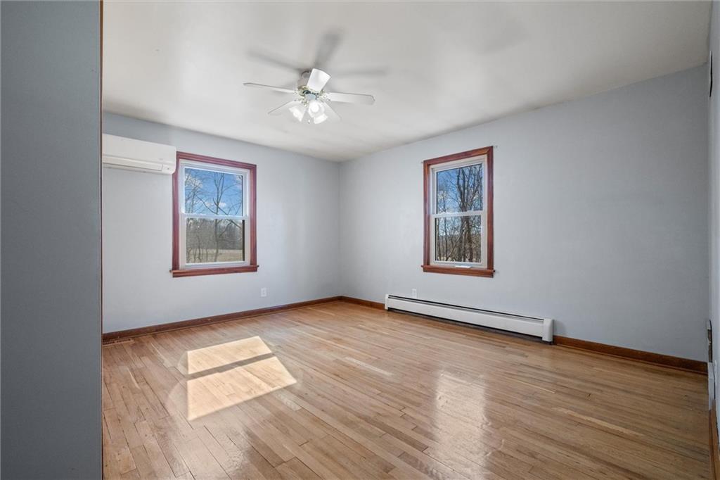 2459 Hillsville Road Edinburg, PA 16116 - Photo 17 of 32 Bedroom 2 - First floor