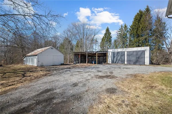 $280,000 | 2459 Hillsville Road, Edinburg, PA 16116