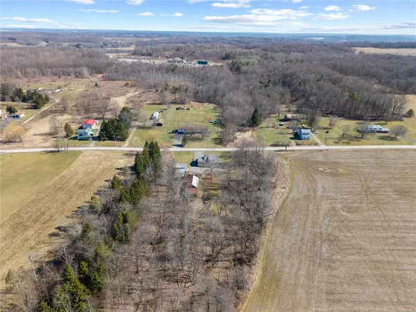 $280,000 | 2459 Hillsville Road, Edinburg, PA 16116