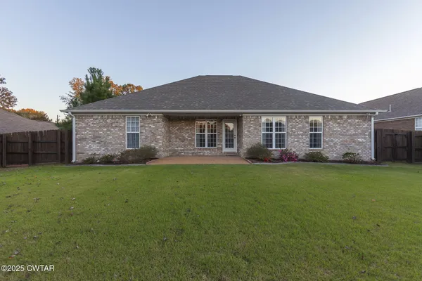 $299,500 | 23 Spindrift Drive, Jackson, TN 38305