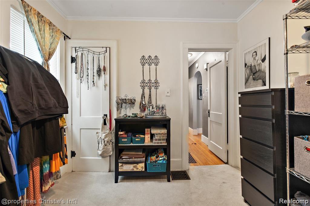 423 West 12 Mile Road Royal Oak, MI 48073 - Photo 29 of 42 423 W 12 Mile Interior-17.jpg