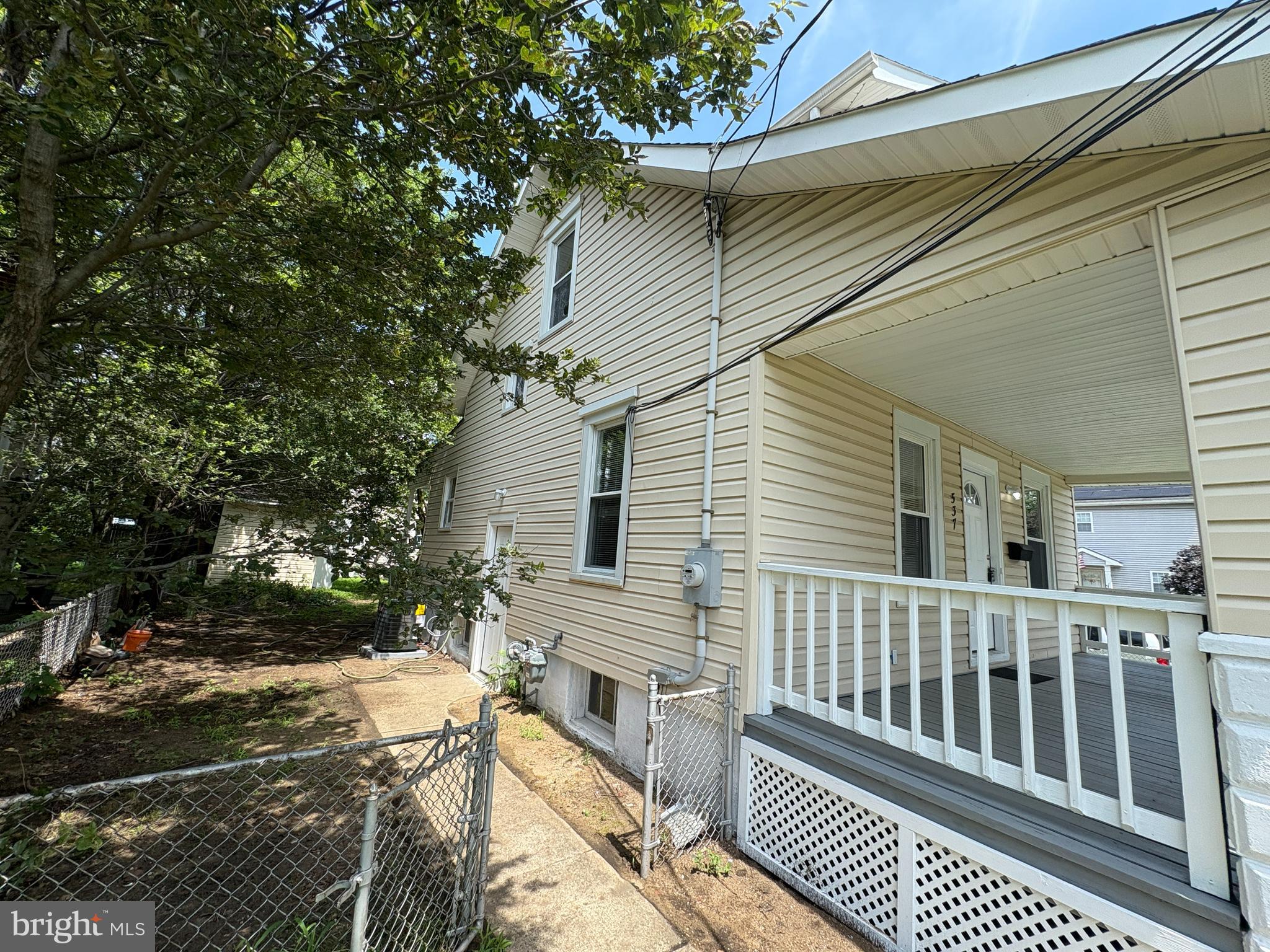 537 Bridgeboro Street Riverside, NJ 08075 - Photo 3 of 27