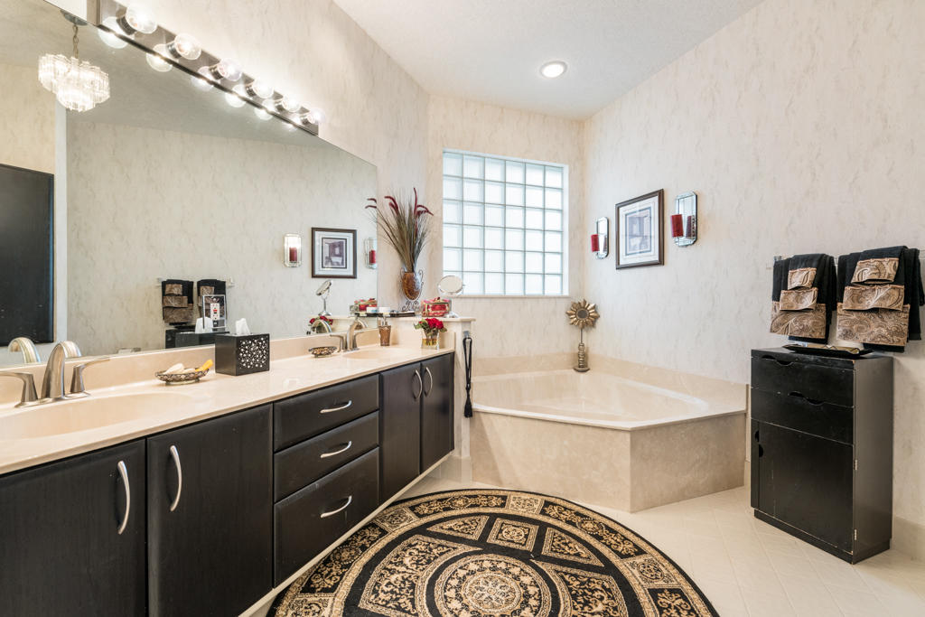 6417 Brava Way Boca Raton, FL 33433 - Photo 20 of 36 DSC_0651
