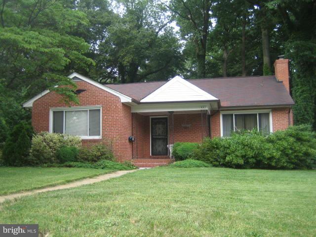 421 Nottingham Road Baltimore, MD 21229 - Photo 1 of 7 Exterior (Front)