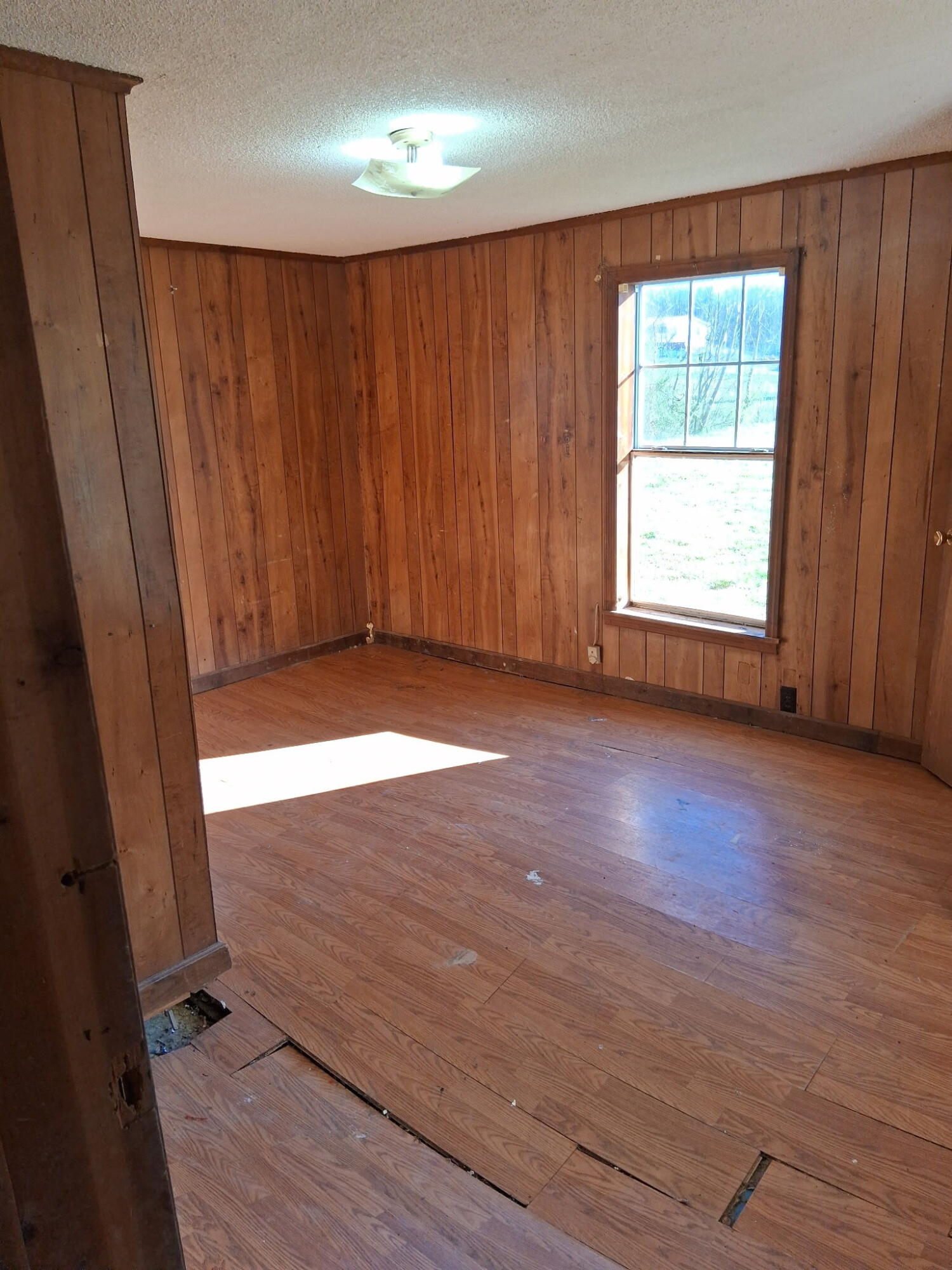 1370 Old Graysville Road Dayton, TN 37321 - Photo 15 of 23 Interior 6